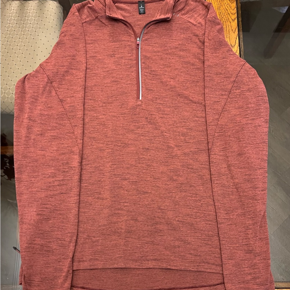 Men’s Burgundy LuluLemon Quarter Zip. Large.